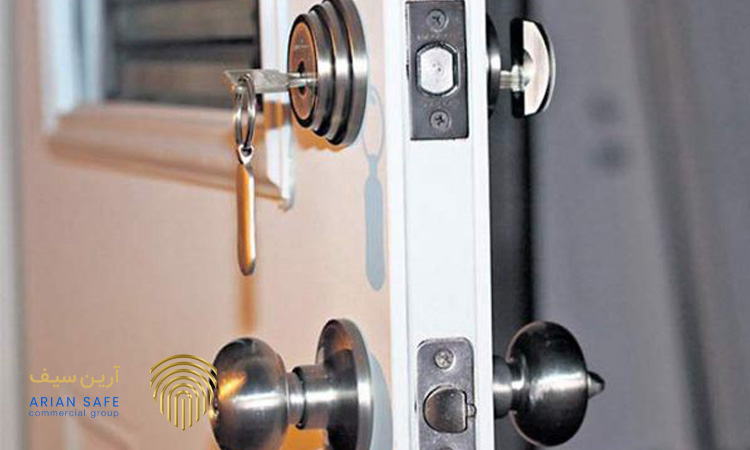 چه نکاتی برای خرید قفل مخفی درب ورودی حائز اهمیت است؟